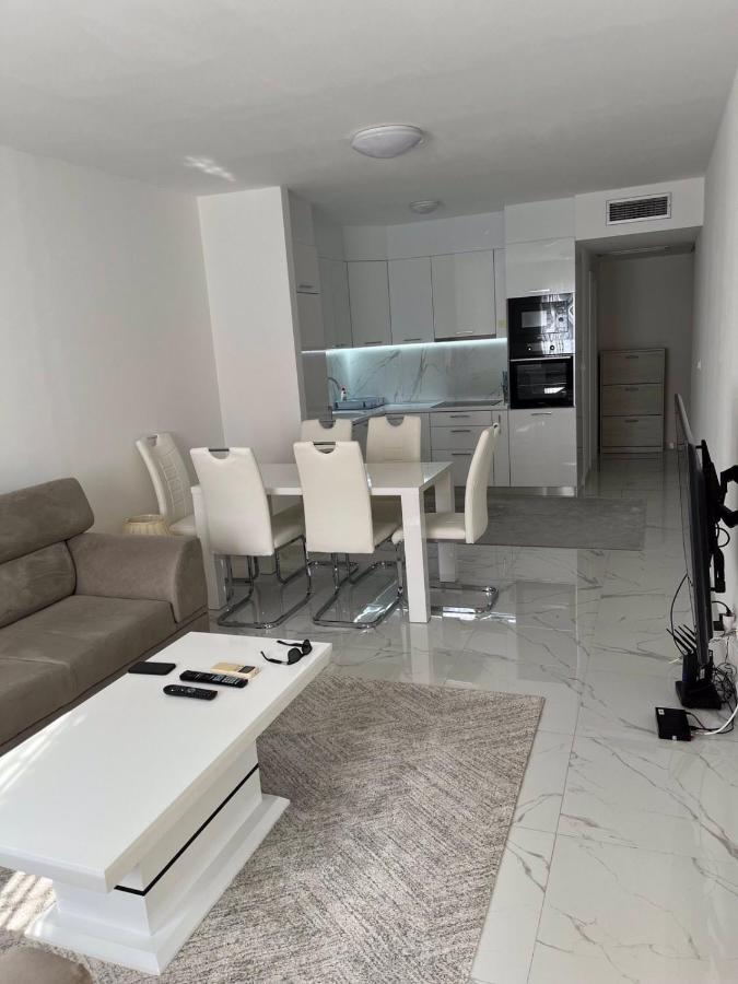 Adriatik apartman Bečići Exterior foto